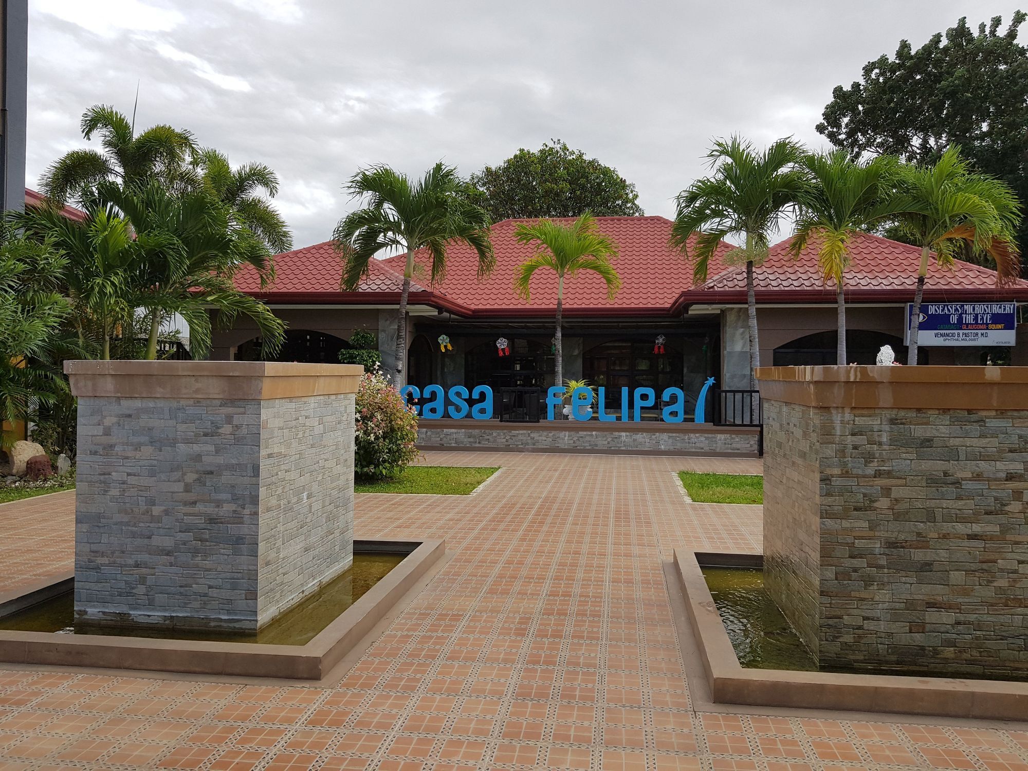 ホテル Casa Felipa ラオアグ エクステリア 写真