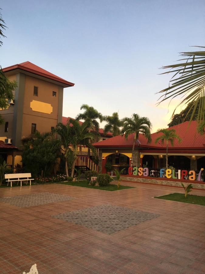 ホテル Casa Felipa ラオアグ エクステリア 写真